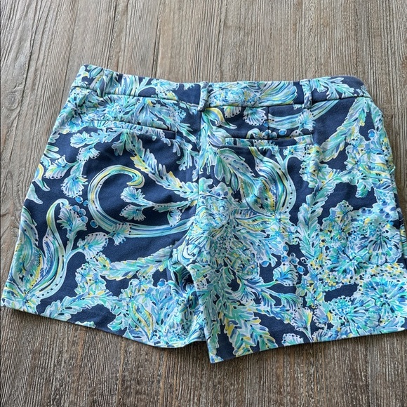 🌴 Lilly Pulitzer Patterned Women's Shorts Stretchy 12 Comfortable and Classic! - Picture 7 of 9